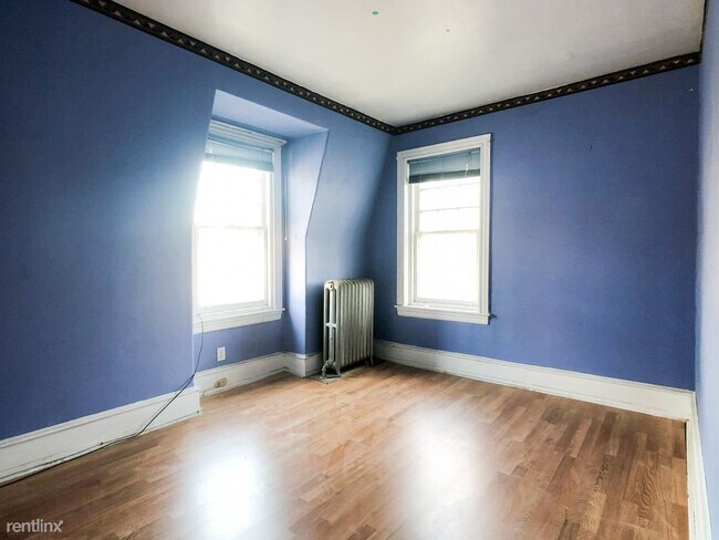 Building Photo - 4 br, 1 bath Townhome - 13 N Millbourne Ave