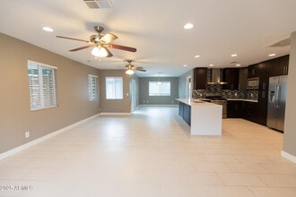 Building Photo - 803 E Palmaire Ave