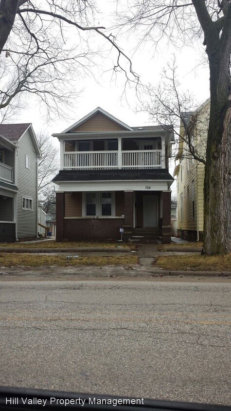 Primary Photo - 708 S 7th St