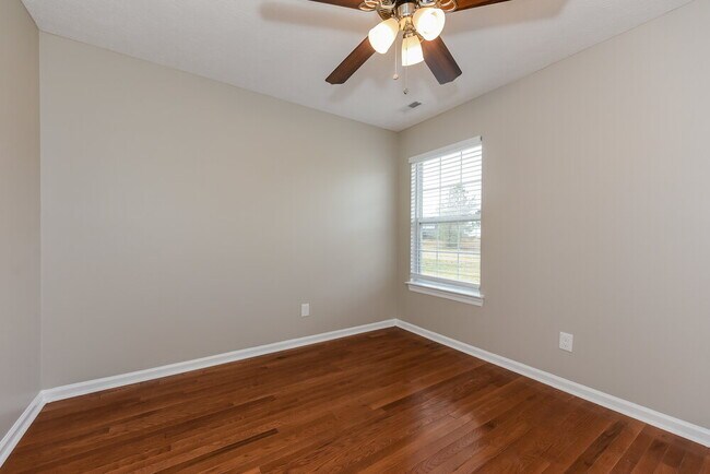 Building Photo - 3427 Belle Chase Dr