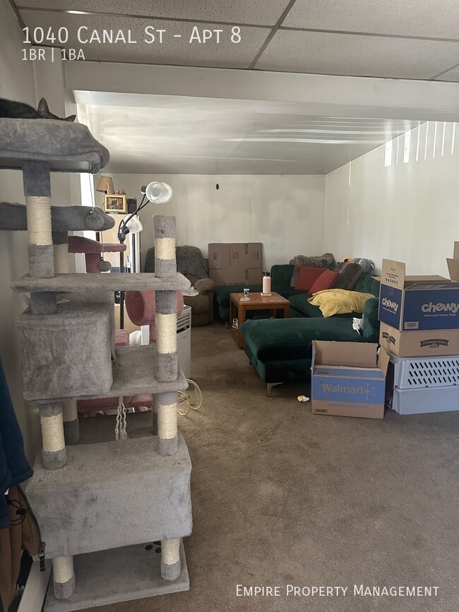Building Photo - 1 Bedroom / 1 Bathroom Apartment in Northa...