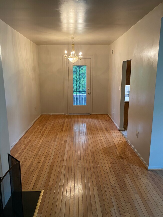 Foto del edificio - 515 12th St SE