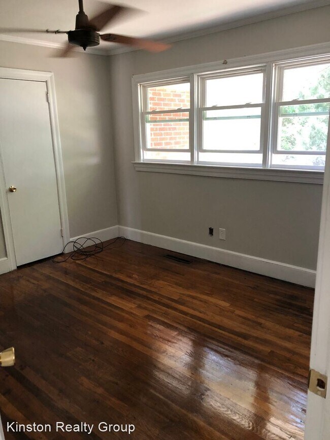 Foto del edificio - 3 br, 1 bath House - 202 Heard St.