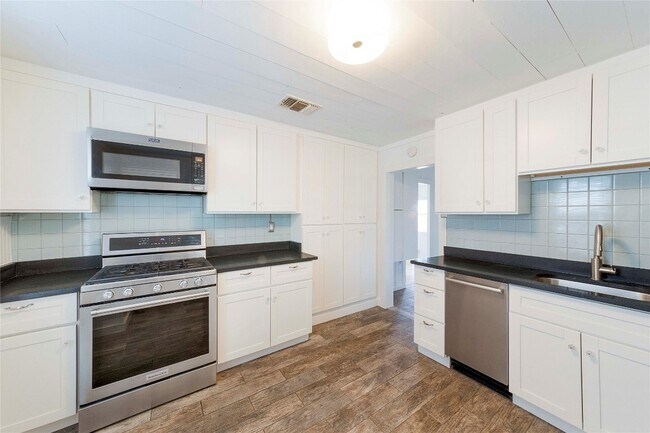 Foto del edificio - 1210 Coleto St