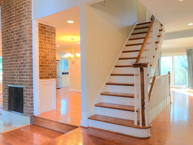 Building Photo - 11209 Blackhorse Ct
