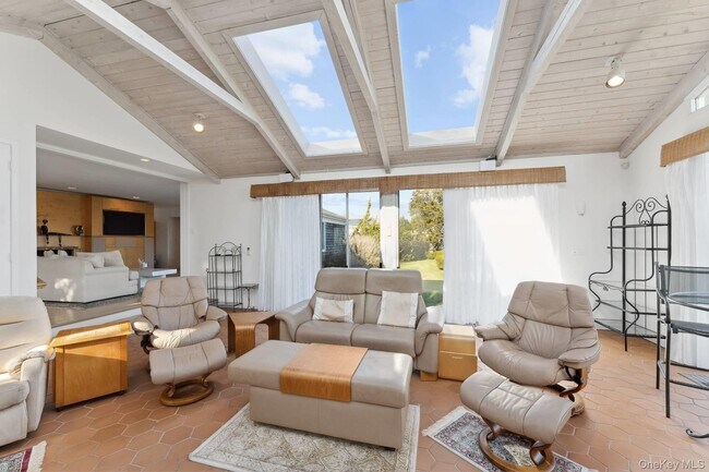 Foto del edificio - 62 Bayfield Ln