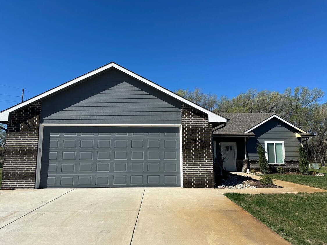 Primary Photo - Welcome to your dream home in South Wichita!