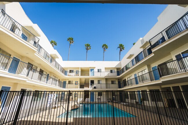 Foto del edificio - 123 California Ave