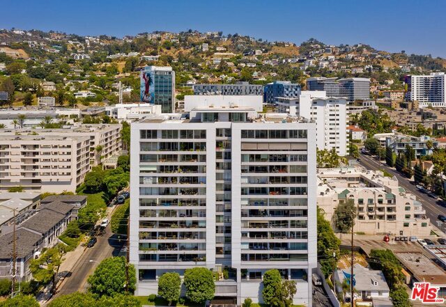 Foto del edificio - 1100 Alta Loma Rd