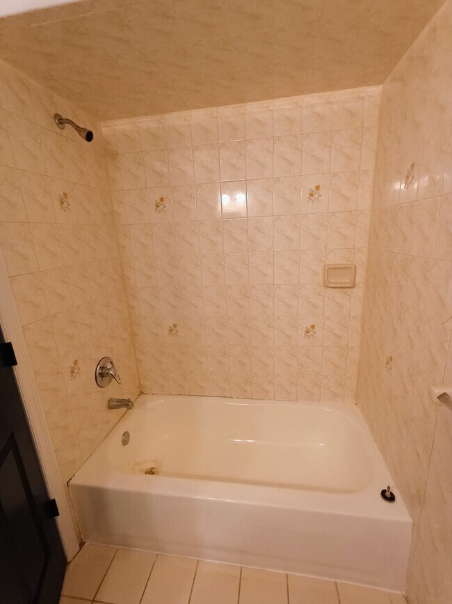 Foto del edificio - 347 Ridgewood Ave