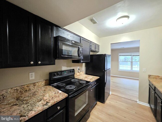 Building Photo - 6505 China Grove Ct