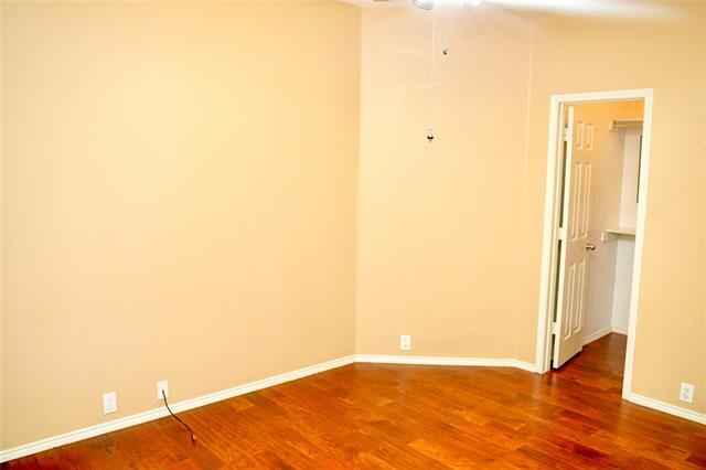 Foto del edificio - 6018 Blue Oak Dr