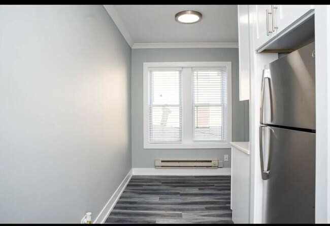 Building Photo - 0 bedroom in Chicago IL 60613