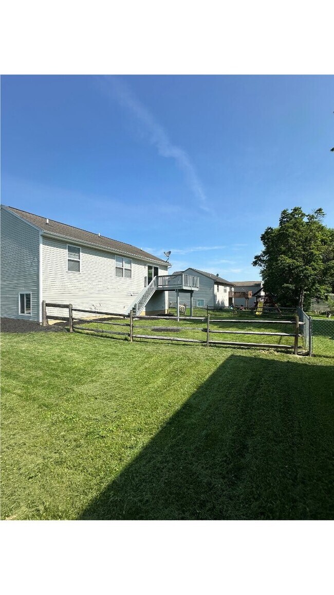 Foto del edificio - 6536 Oak Crest Dr