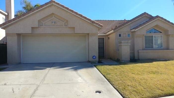 Primary Photo - 1343 Bristol Ct