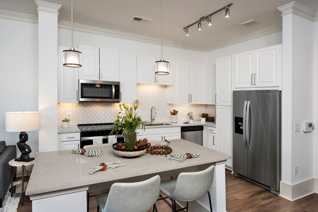 Kitchens with Quartz or Granite Countertops - Bexley Exchange