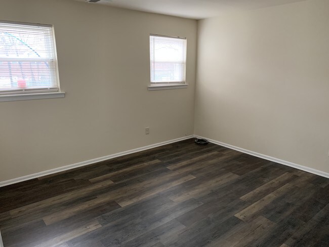 Foto del edificio - 3312 Glenbrook Pl