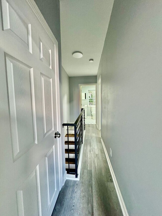 Building Photo - Anika Homes 2 Bedroom