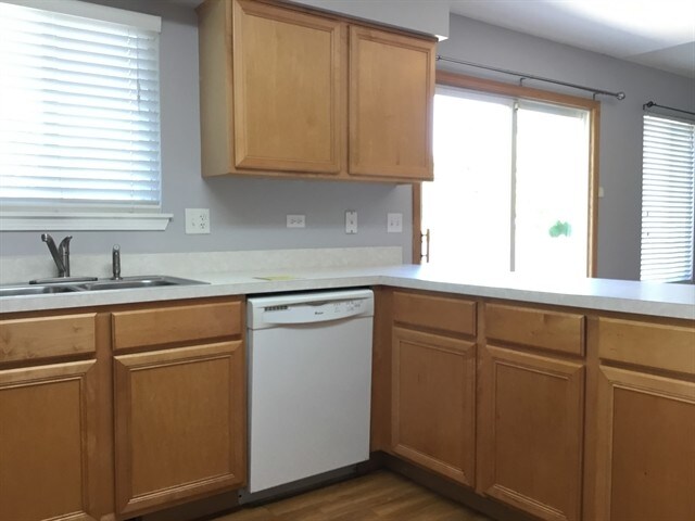 Foto del edificio - 2821 Carlsbad Cir