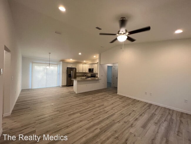 Foto del edificio - 3 br, 2 bath House - 193 Bay Rd