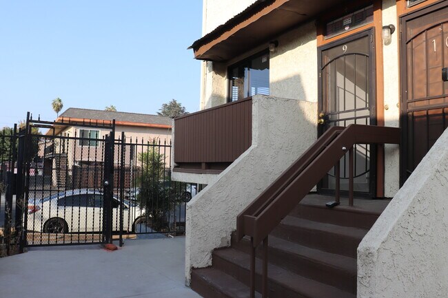 Building Photo - 14100 Calvert St