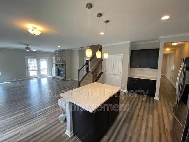 Building Photo - 5839 Eleanor Rigby Rd