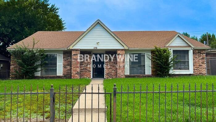 Foto principal - 129 E Bancroft Dr