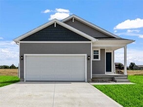 Building Photo - 2407 SE Fox Valley Dr