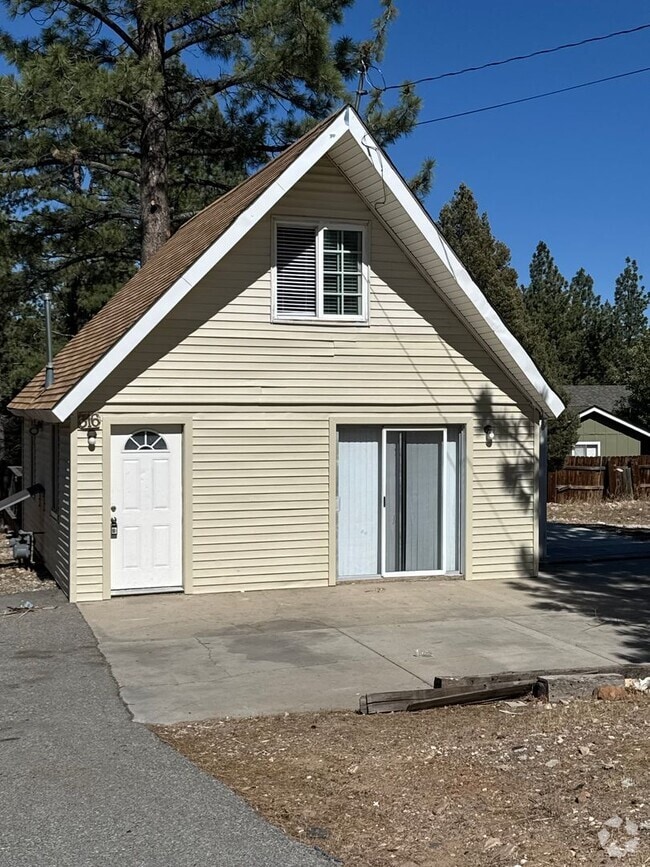 Building Photo - 316 Greenspot Blvd