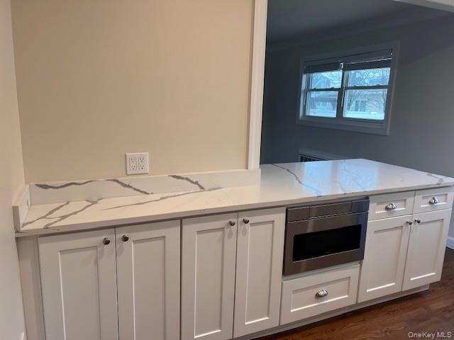 Foto del edificio - 617 Alwick Ave