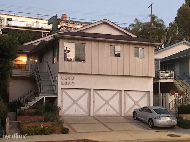 Foto principal - 2 br, 1 bath Townhome - 8202 Pershing Drive