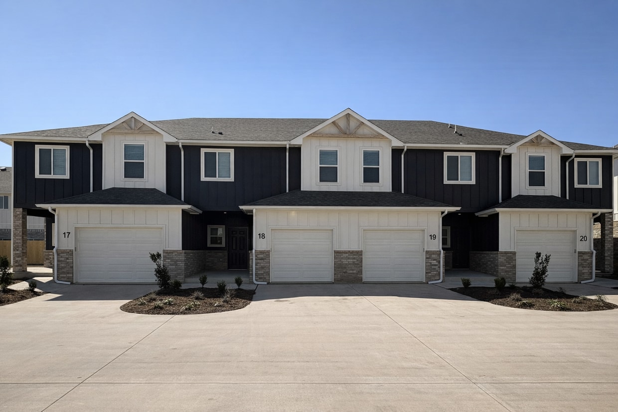 Photo - 10601 NW 23rd St (Yukon, OK)