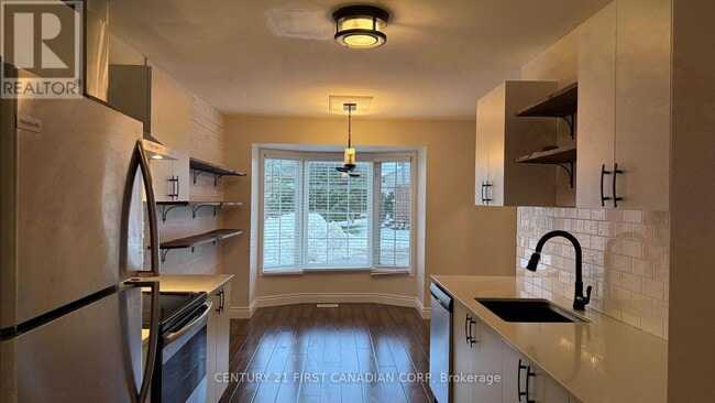 Building Photo - 101 Brookside St