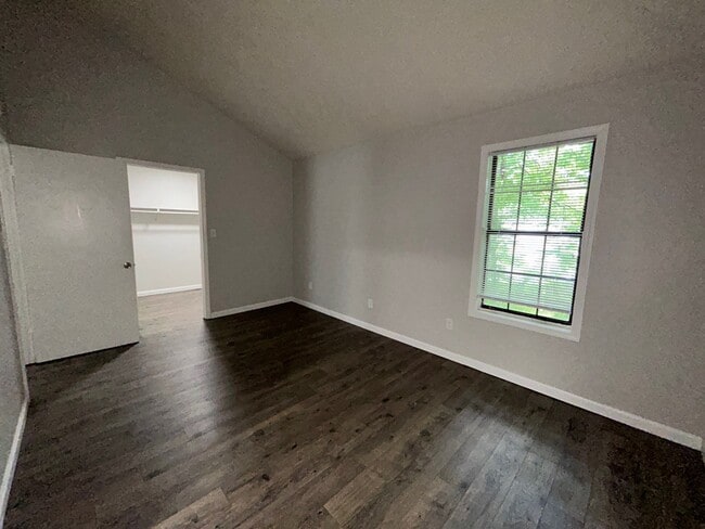 Building Photo - 21 Brianfield Cv