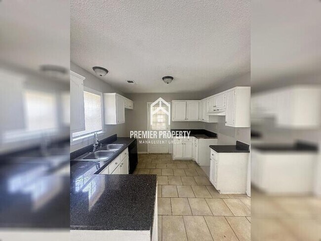 Foto del edificio - 3730 Beckman - Available Now!