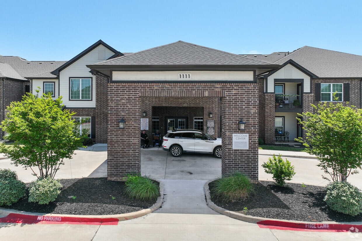 Entrada - Hill Court Villas