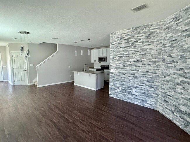 Building Photo - 3301 Beau Rd
