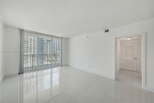 Foto del edificio - 2000 N Bayshore Dr