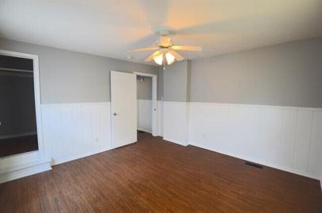 Foto del edificio - 2831 E 19th St