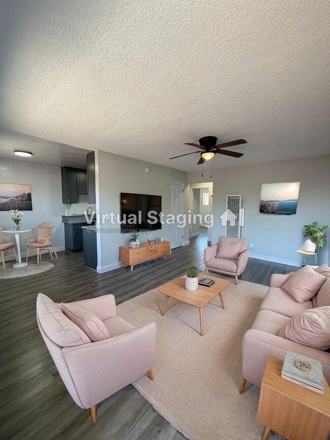Photo - 609 W 94th St Apartment