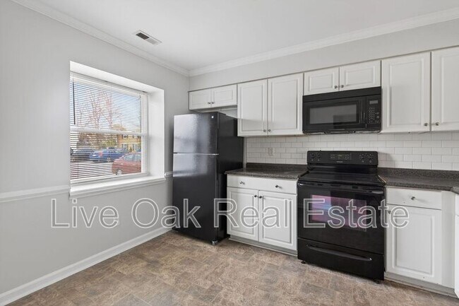 Foto del edificio - 4613 Glanmire Dr