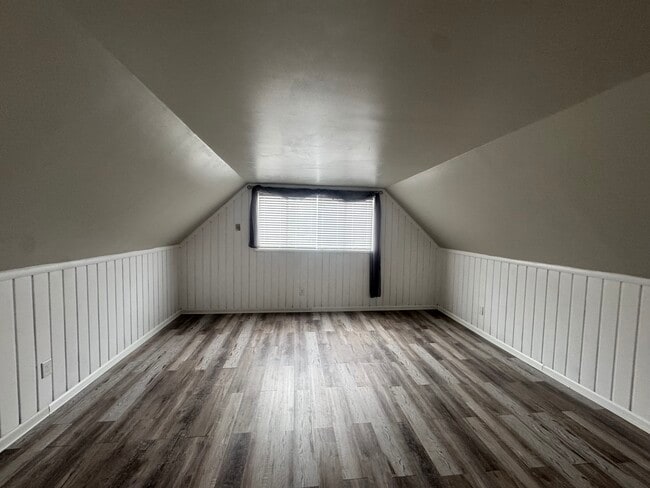 Building Photo - 3582 Valerie Dr