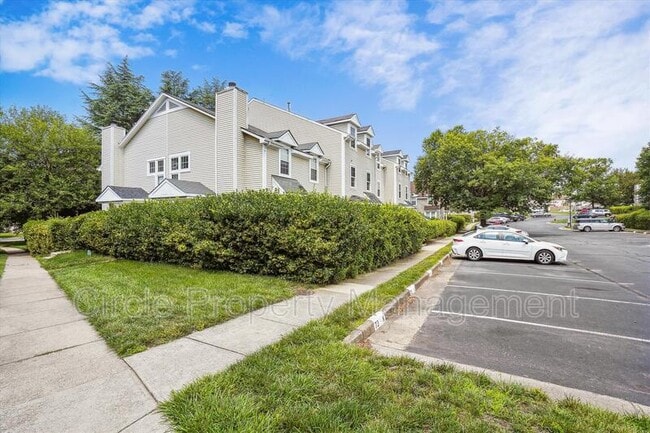Building Photo - 6084 Netherton St