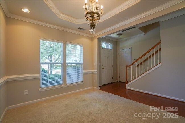 Foto del edificio - 6021 Queens Walk Ct