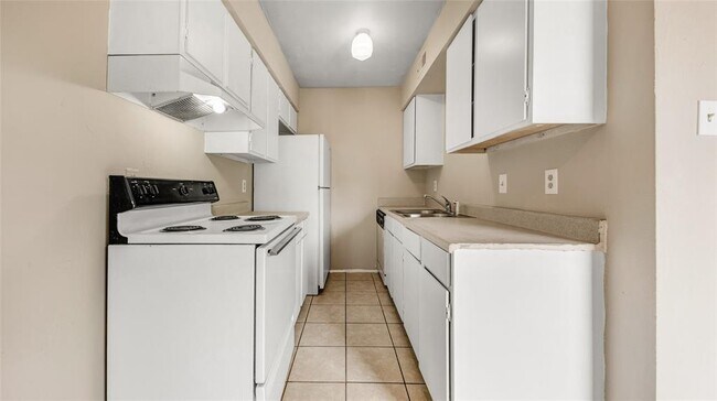 Foto del edificio - 2711 Evergreen Cir