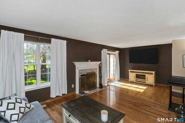 Foto del edificio - 8 Dibble Hollow Ln