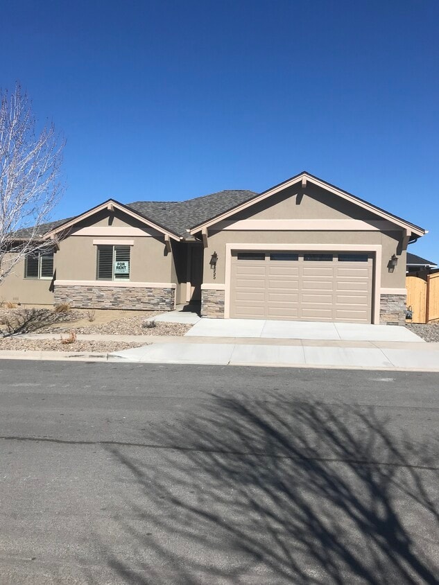 Foto principal - 1355 Cedar Creek Cir