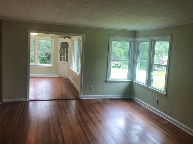 Foto del edificio - 3022 Livingston Rd