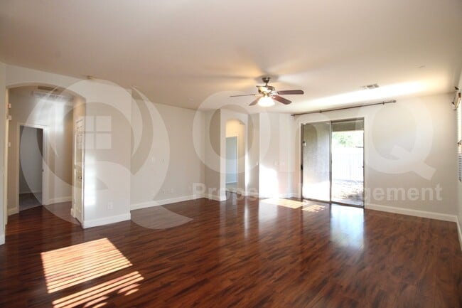 Foto del edificio - 3031 S Sailors Way