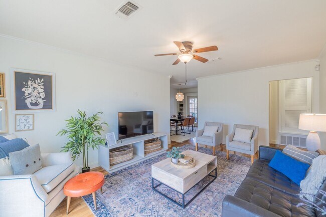 Foto del edificio - Nestled In Tech Terrace- Fully Furnished R...